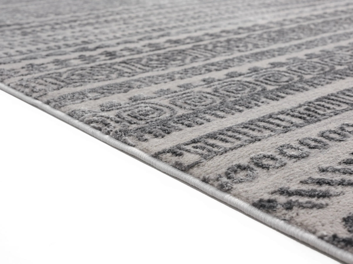 United Weavers Cascades Yamsay Grey Rug - pile height detail