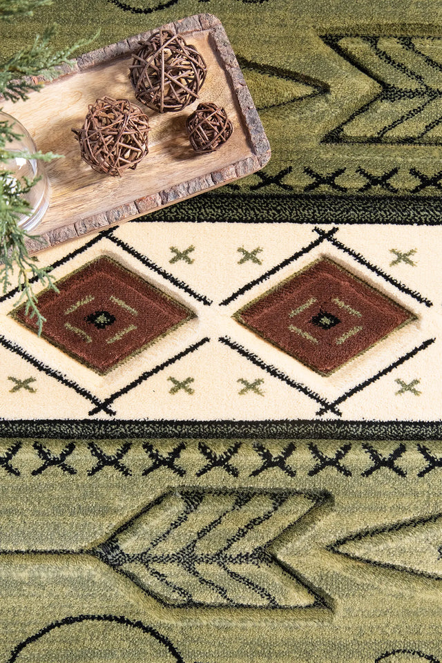 United Weavers Cottage Timberland Green Rug - close-up detail