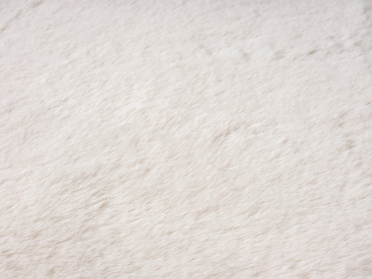 United Weavers Lavish Solid United Weavers Lavish Solid Plush Beige Rug - close-up detail