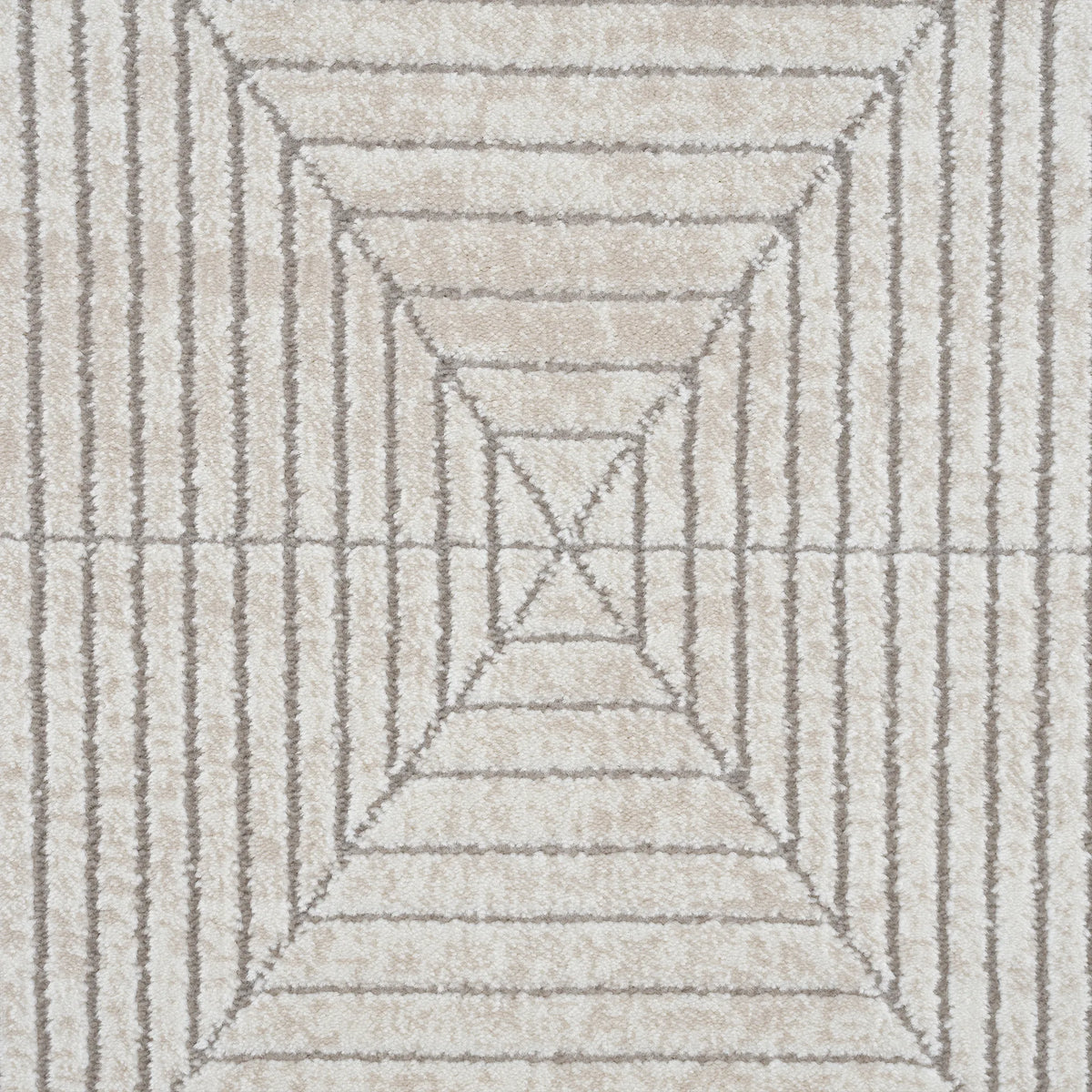 United Weavers Reserve Montana White Rug - close-up detail