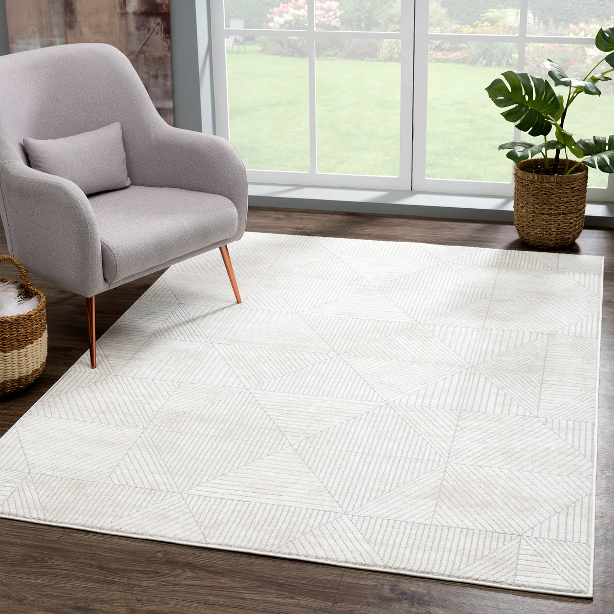 United Weavers Reserve Montana White Rug - room scene