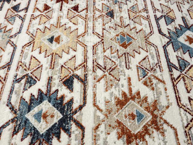 United Weavers Stratton Woodlands Multi Rug - close-up detail