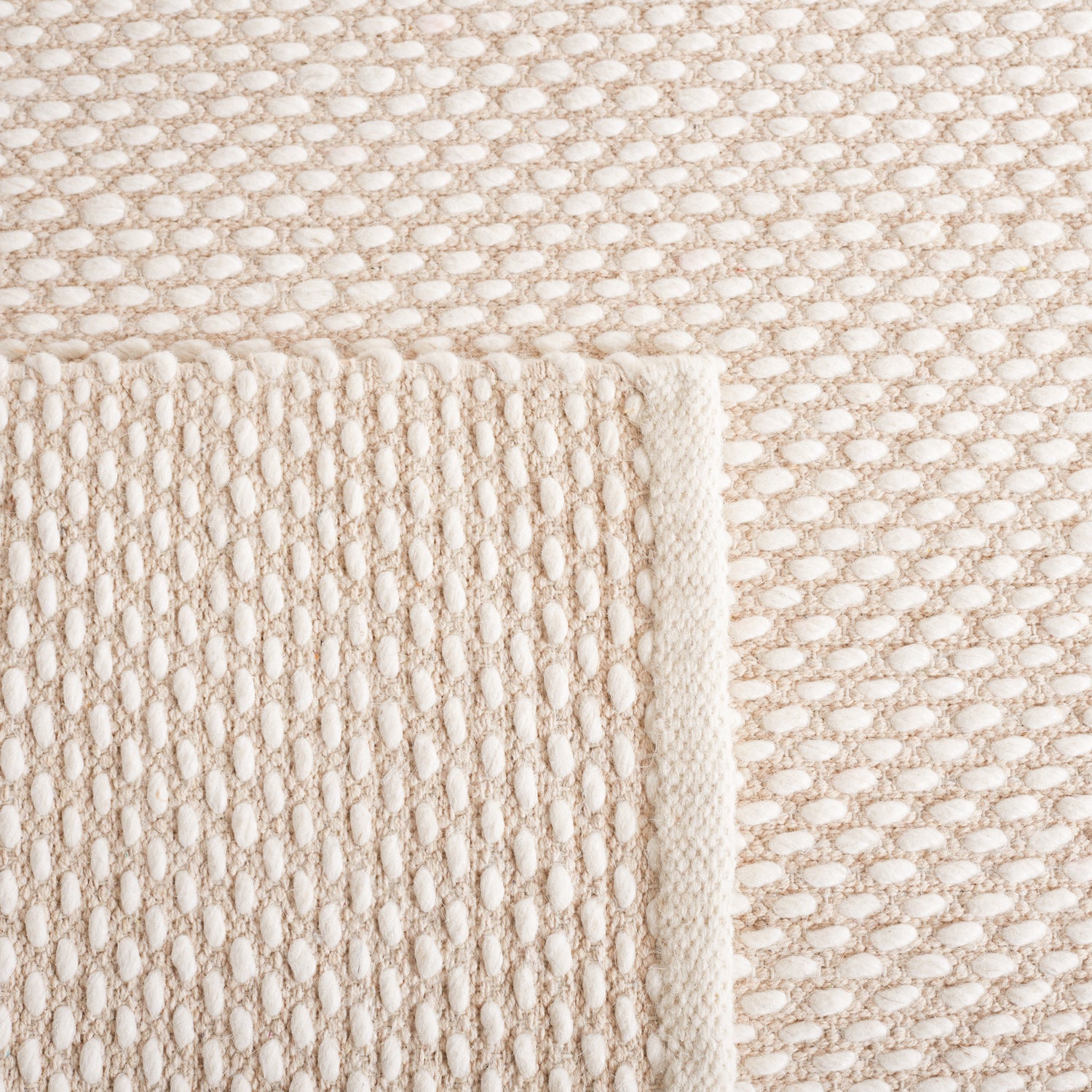 Safavieh Vermont Vrm650A Ivory Rug.