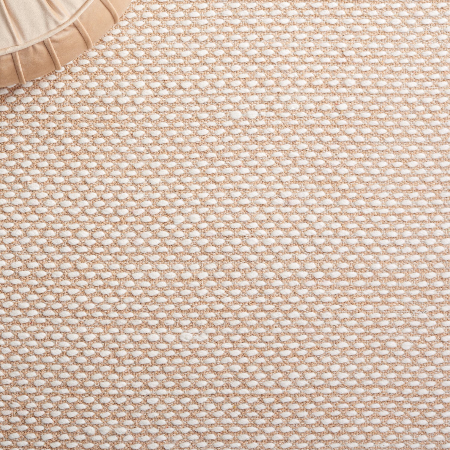 Safavieh Vermont Vrm650B Beige Rug.