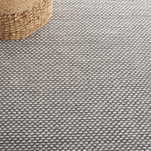 Safavieh Vermont Vrm650F Grey Rug.