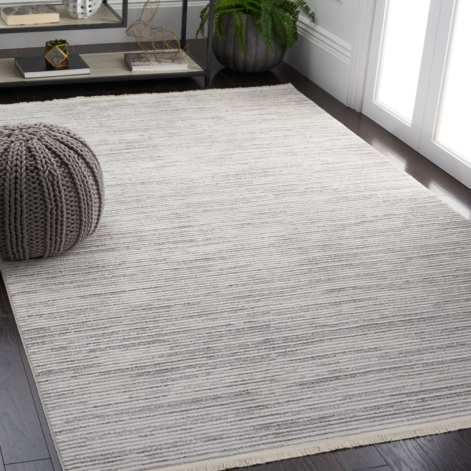 Safavieh Whisper Whs565F Light Grey/Ivory Rug.