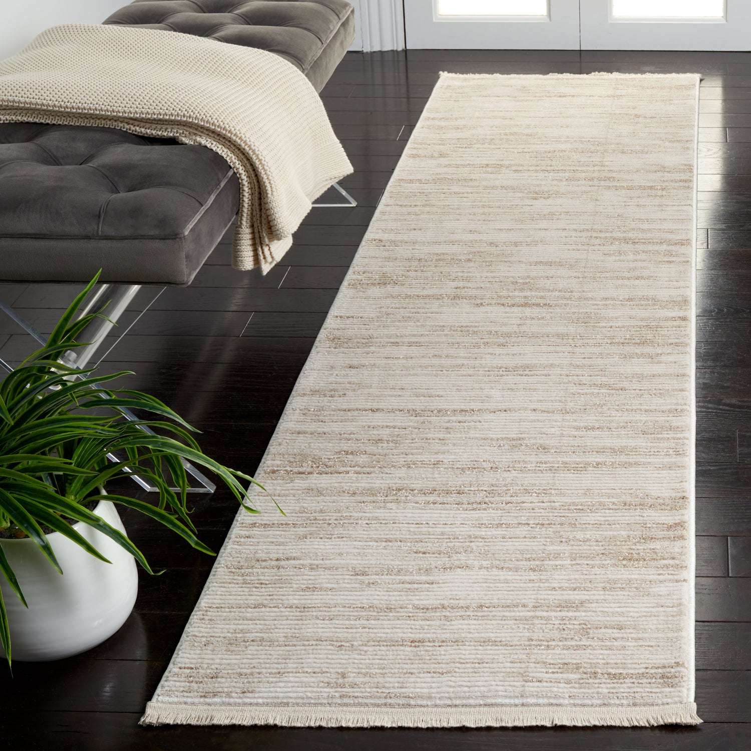 Safavieh Whisper Whs584A Ivory/Beige Rug.