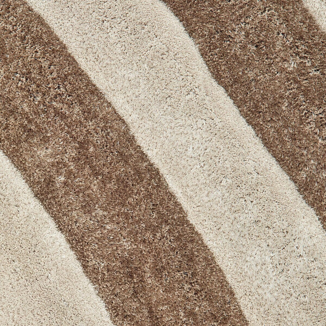 United Weavers Finesse Streamer Beige (2100-21626) Rugs.