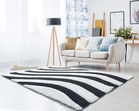 United Weavers Finesse Streamer Black (2100-21670) Rugs.