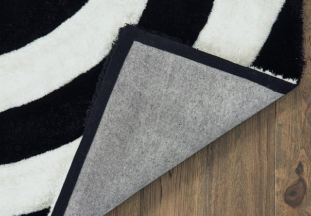 United Weavers Finesse Pinnacle Black (2100-21770) Rugs.
