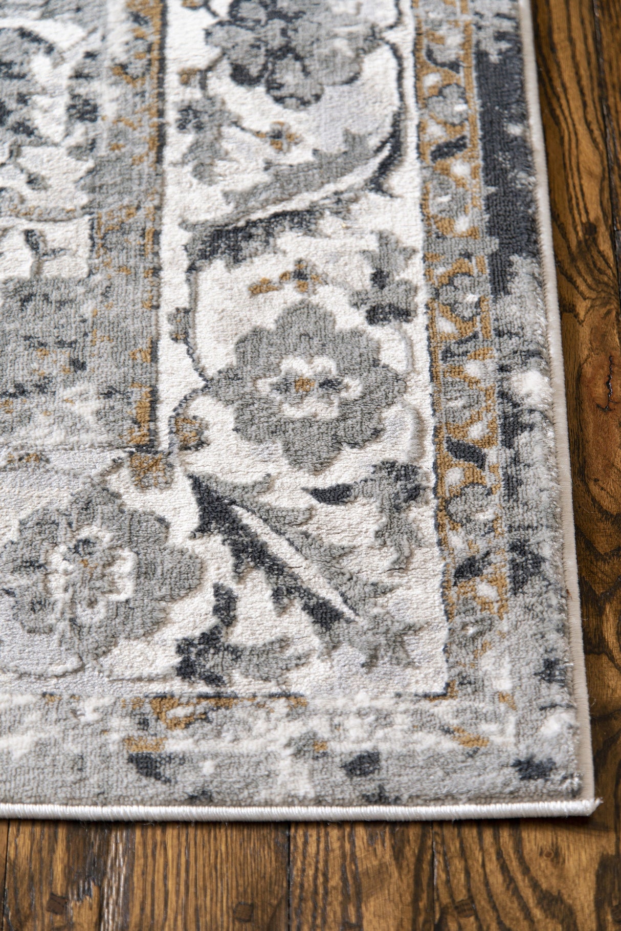 United Weavers Veronica Adelaide Wheat (2610-20691) Rugs.
