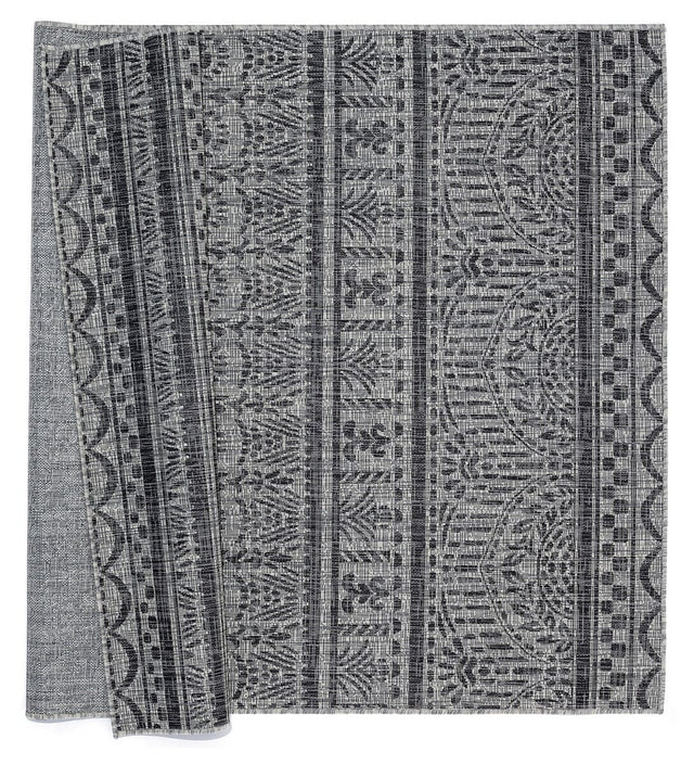United Weavers Augusta Diani Black (3900-10170) Rugs.