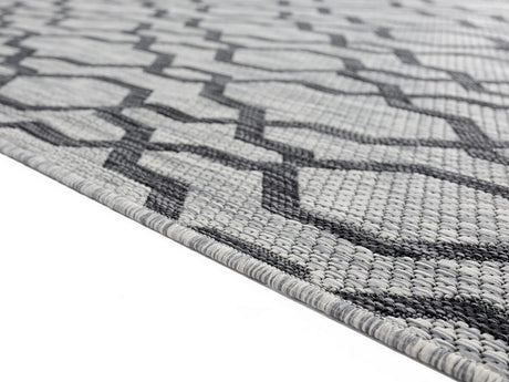 United Weavers Augusta Belle Mare Black (3900-10470) Rugs.