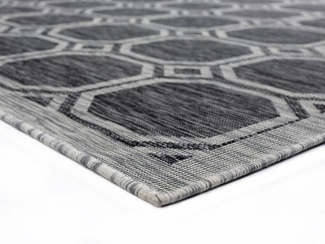 United Weavers Augusta Balos Black (3900-10670) Rugs.