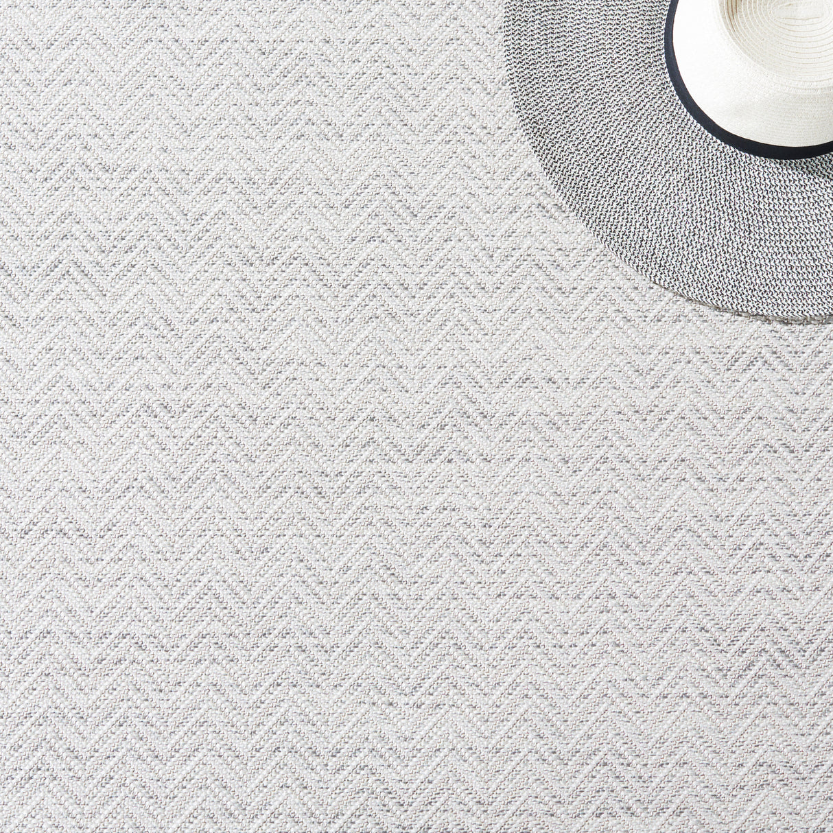 Safavieh Hampton Htn233A Ivory/Multi Rug.