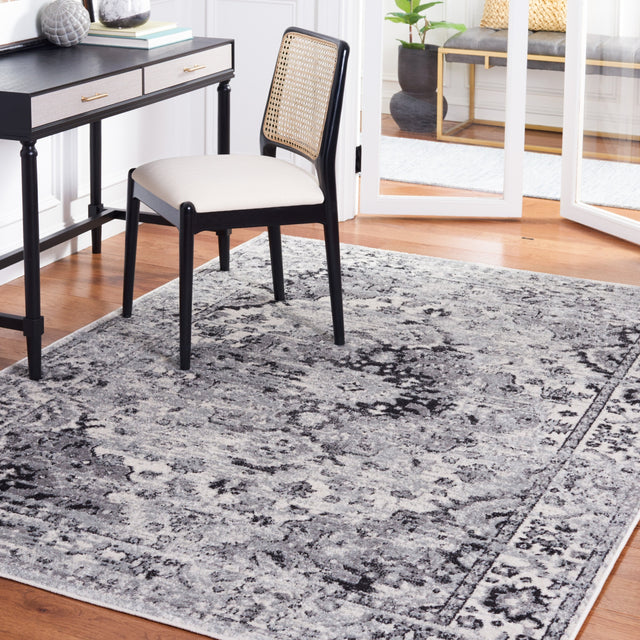 Safavieh Madison Mad154G Grey/Black Rug.