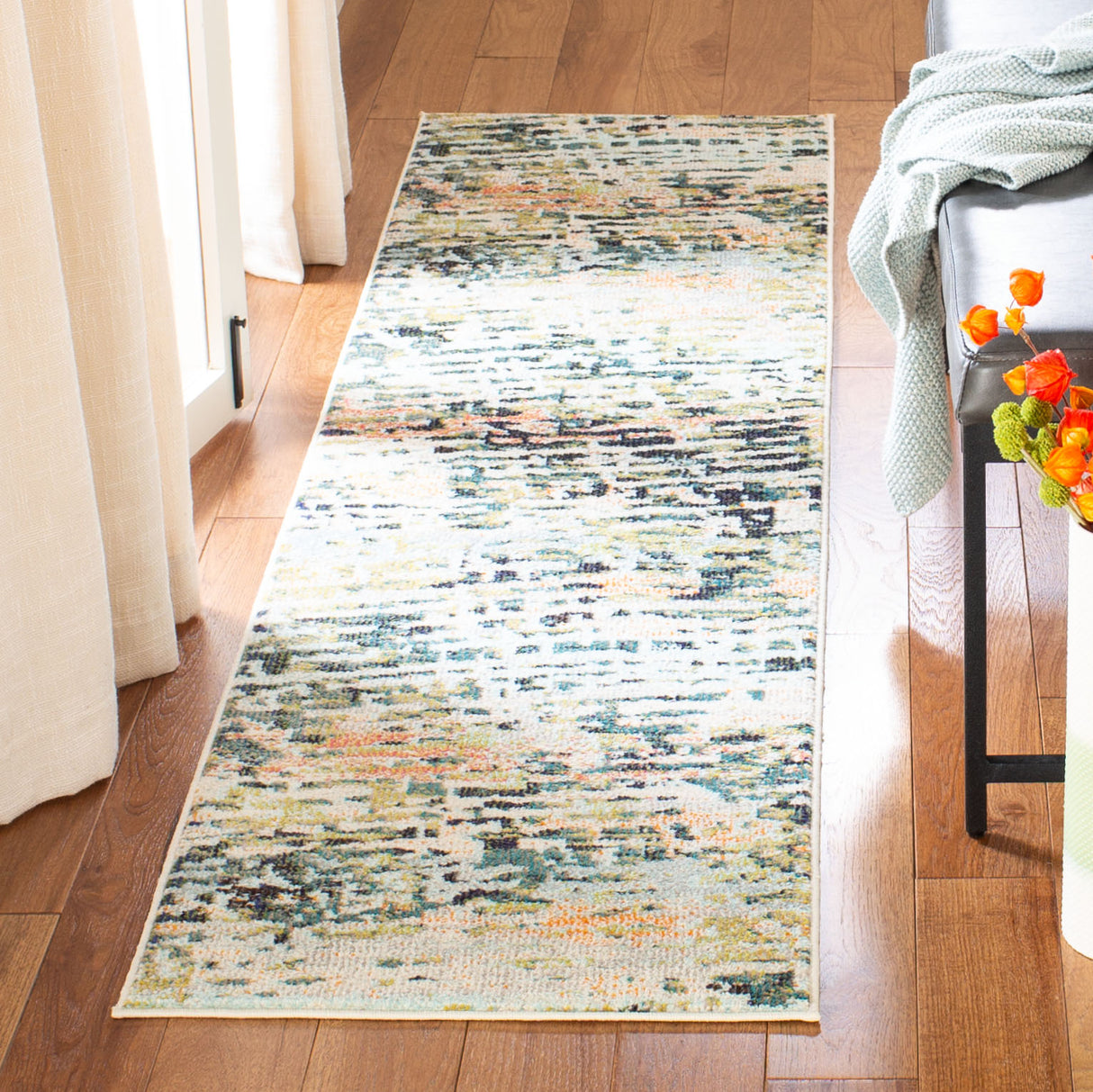 Safavieh Madison Mad454A Beige/Navy Rug.