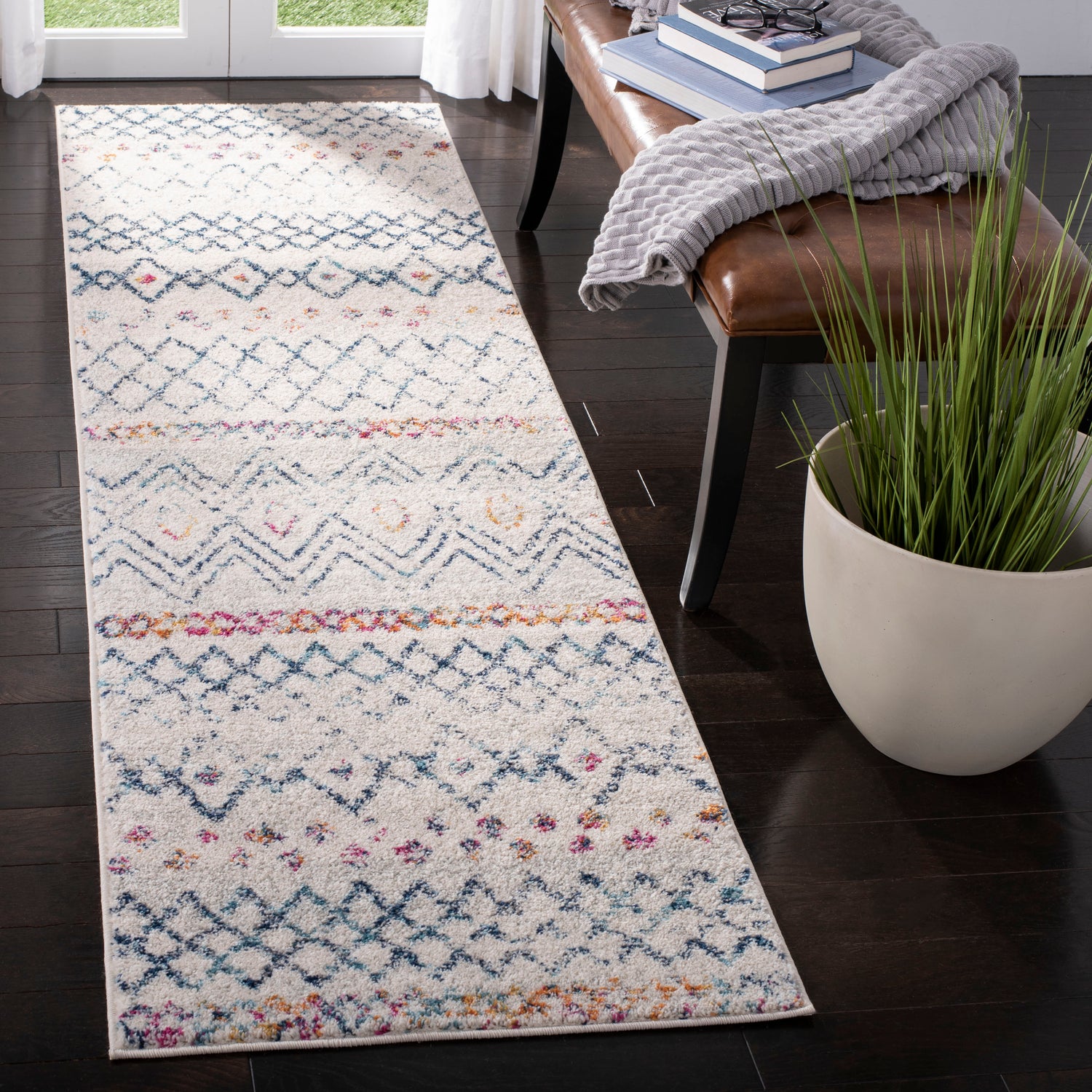 Safavieh Madison Mad798B Ivory/Dark Blue Rug.