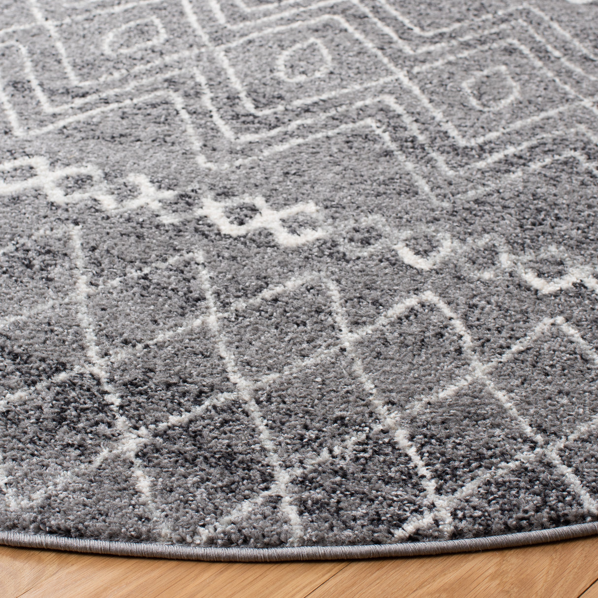 Safavieh Madison Mad798F Charcoal/Ivory Rug.
