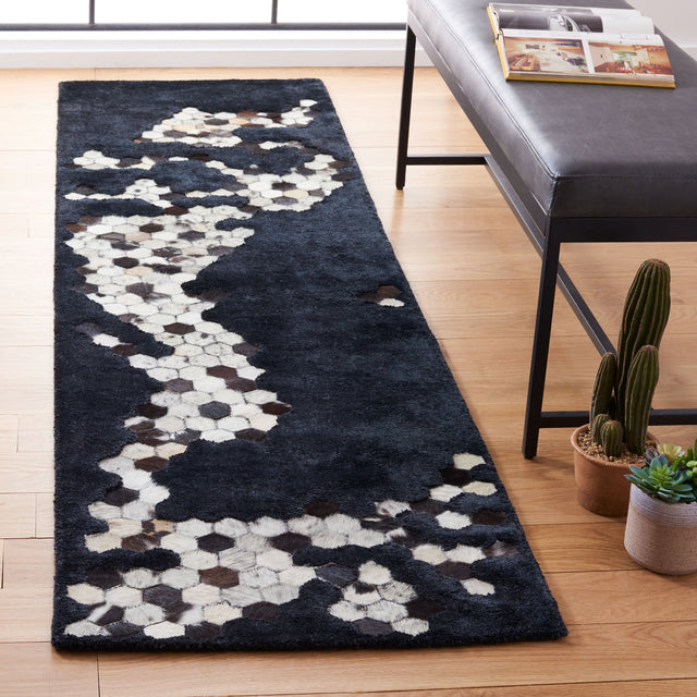 Safavieh Manhattan Man101Z Black Rug.