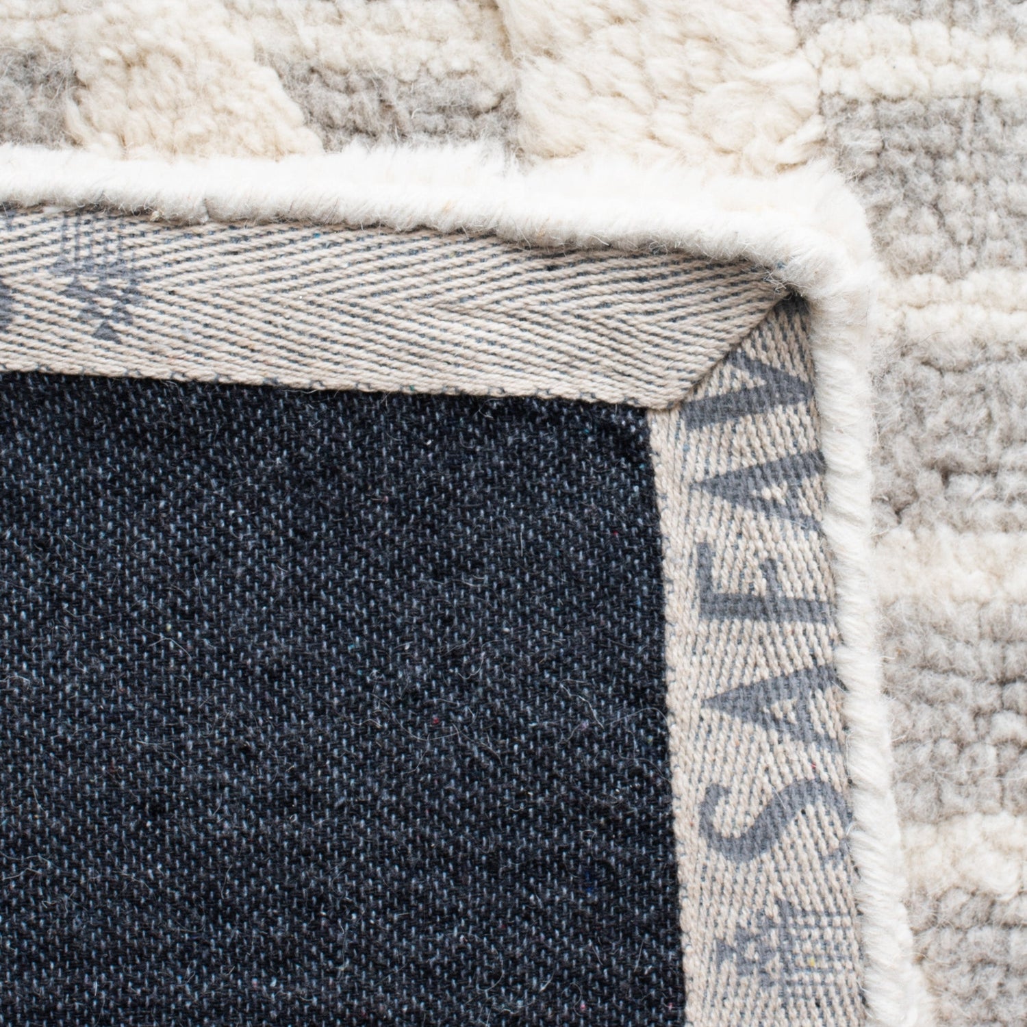 Safavieh Manhattan Man159F Grey/Ivory Rugs.