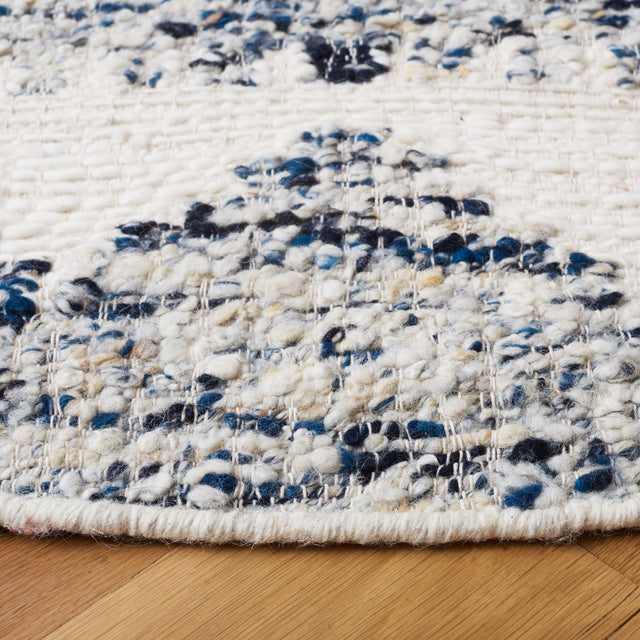 Safavieh Manhattan Man351A Ivory/Blue Rug.