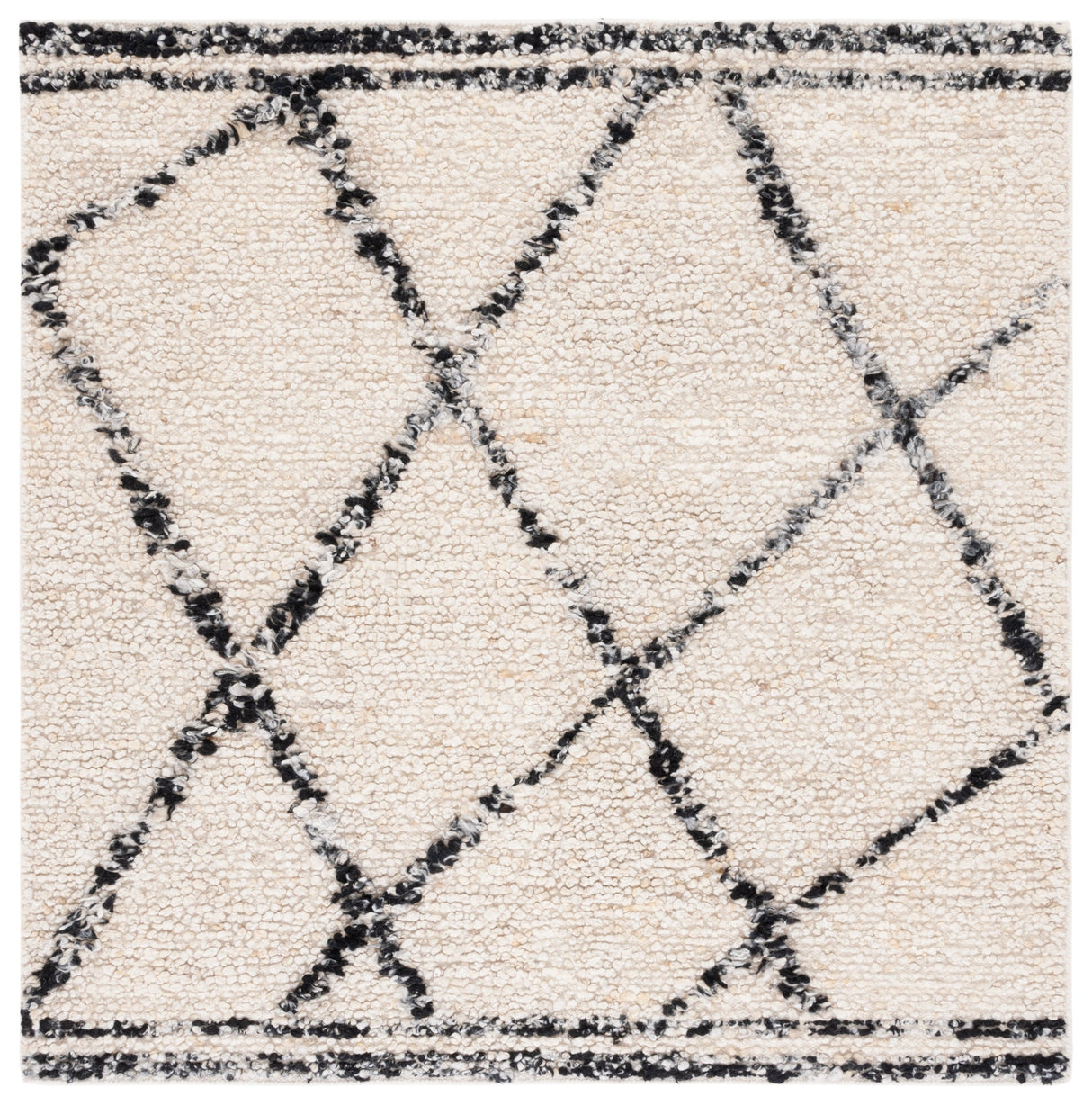 Safavieh Manhattan Man352A Ivory/Black Rug.