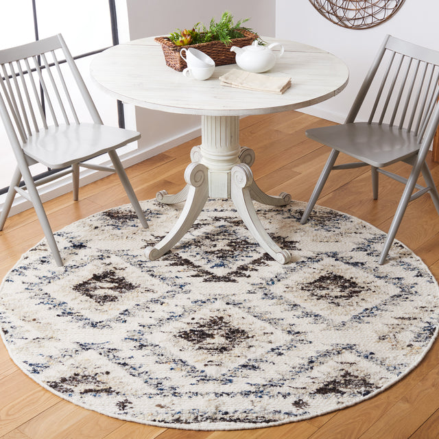 Safavieh Manhattan Man354A Ivory/Charcoal Rug.