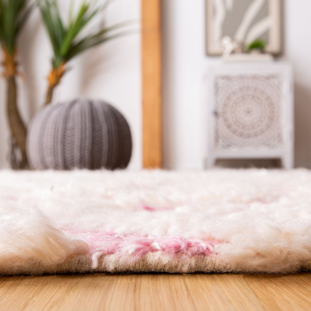 Safavieh Manhattan Man460R Ivory/Pink Rugs.