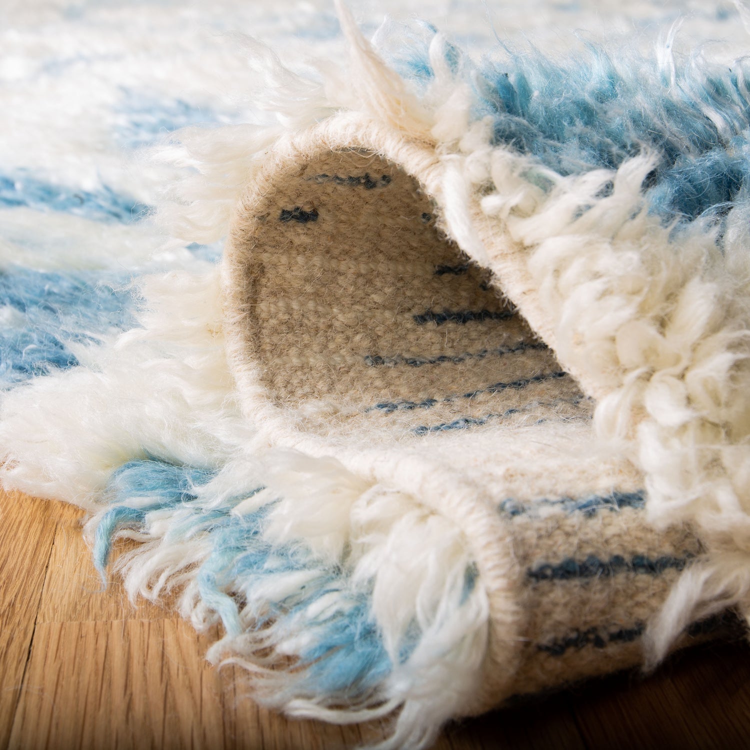 Safavieh Manhattan Man462M Ivory/Blue Rugs.