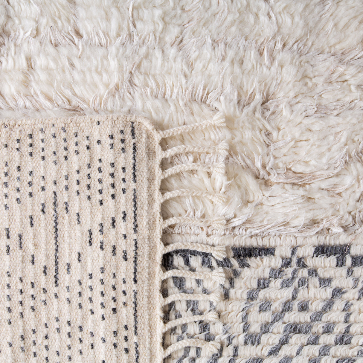 Safavieh Manhattan Man467F Ivory/Grey Rugs.
