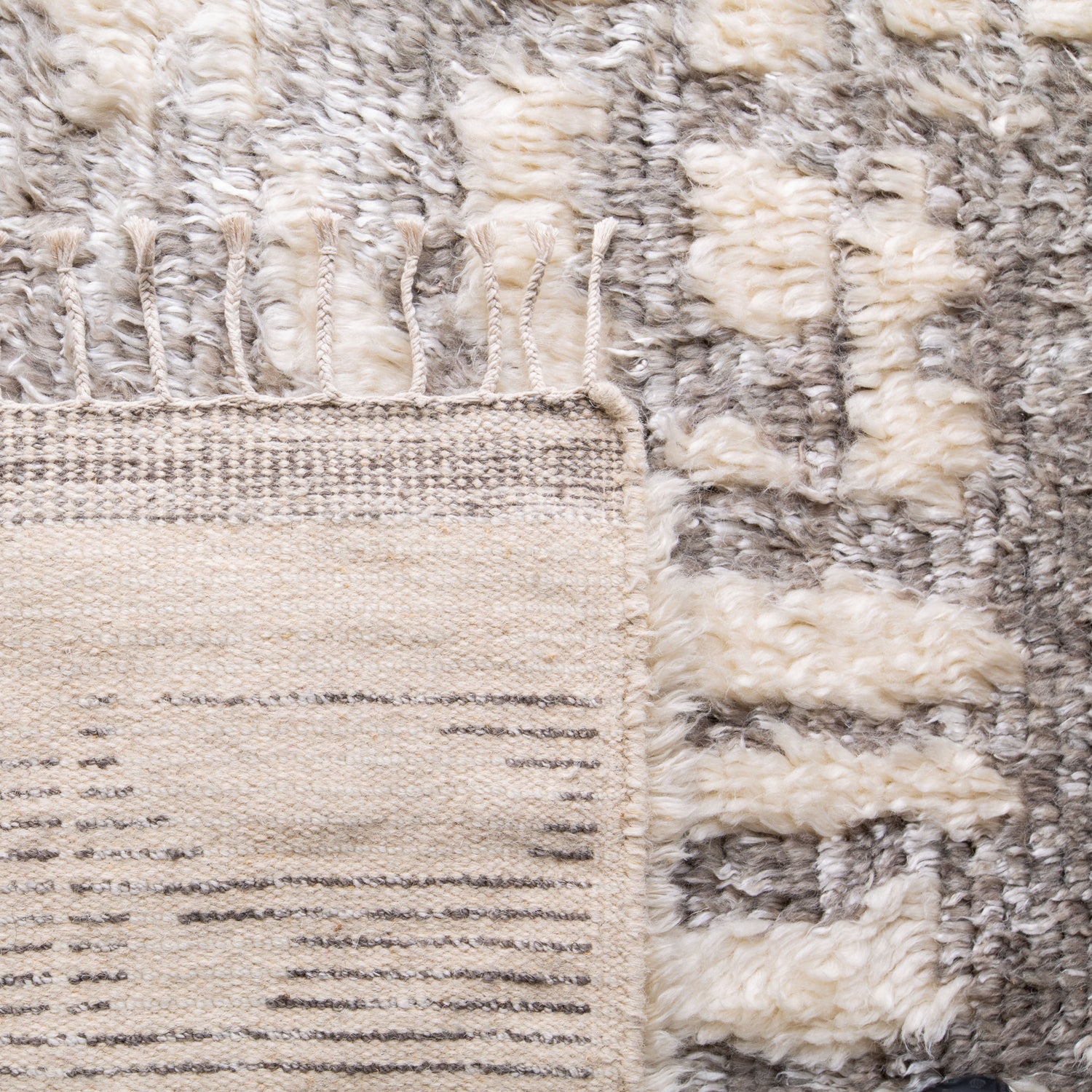 Safavieh Manhattan Man469F Ivory/Grey Rugs.