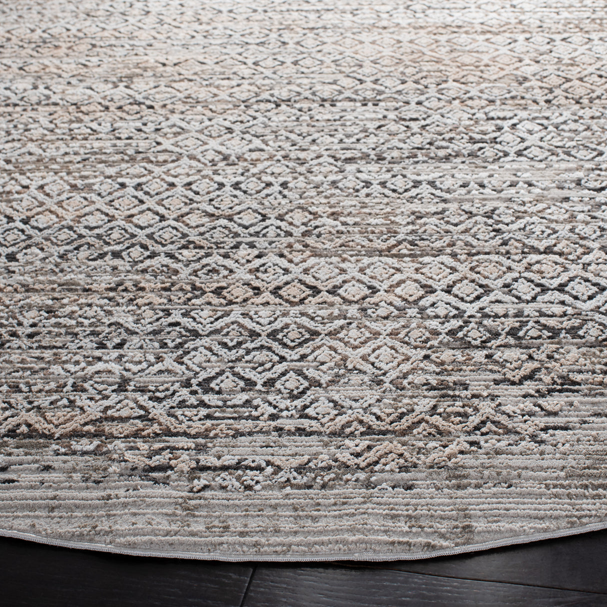 Safavieh Mayflower May257A Ivory/Grey Rugs.
