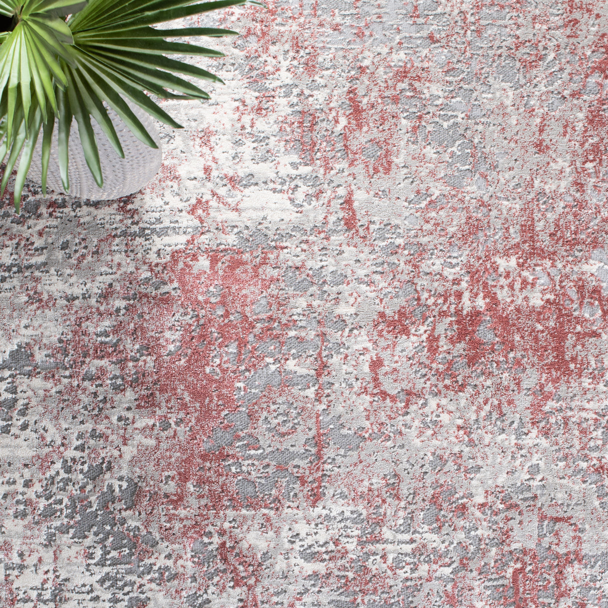 Safavieh Meadow Mdw583H Grey/Pink Rug.