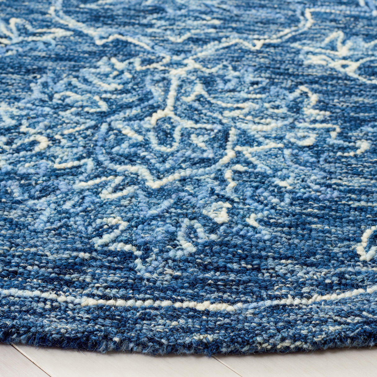 Safavieh Metro Met115M Blue Rugs.