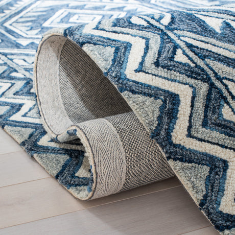 Safavieh Metro Met122M Blue/Ivory Rugs.