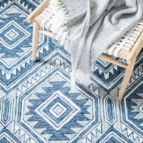 Safavieh Metro Met122M Blue/Ivory Rugs.