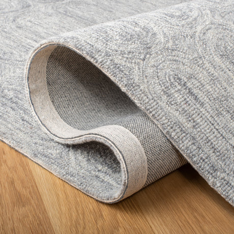 Safavieh Metro Met124F Grey Rugs.