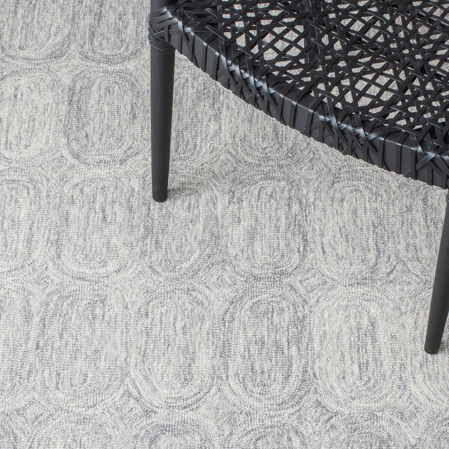 Safavieh Metro Met124F Grey Rugs.