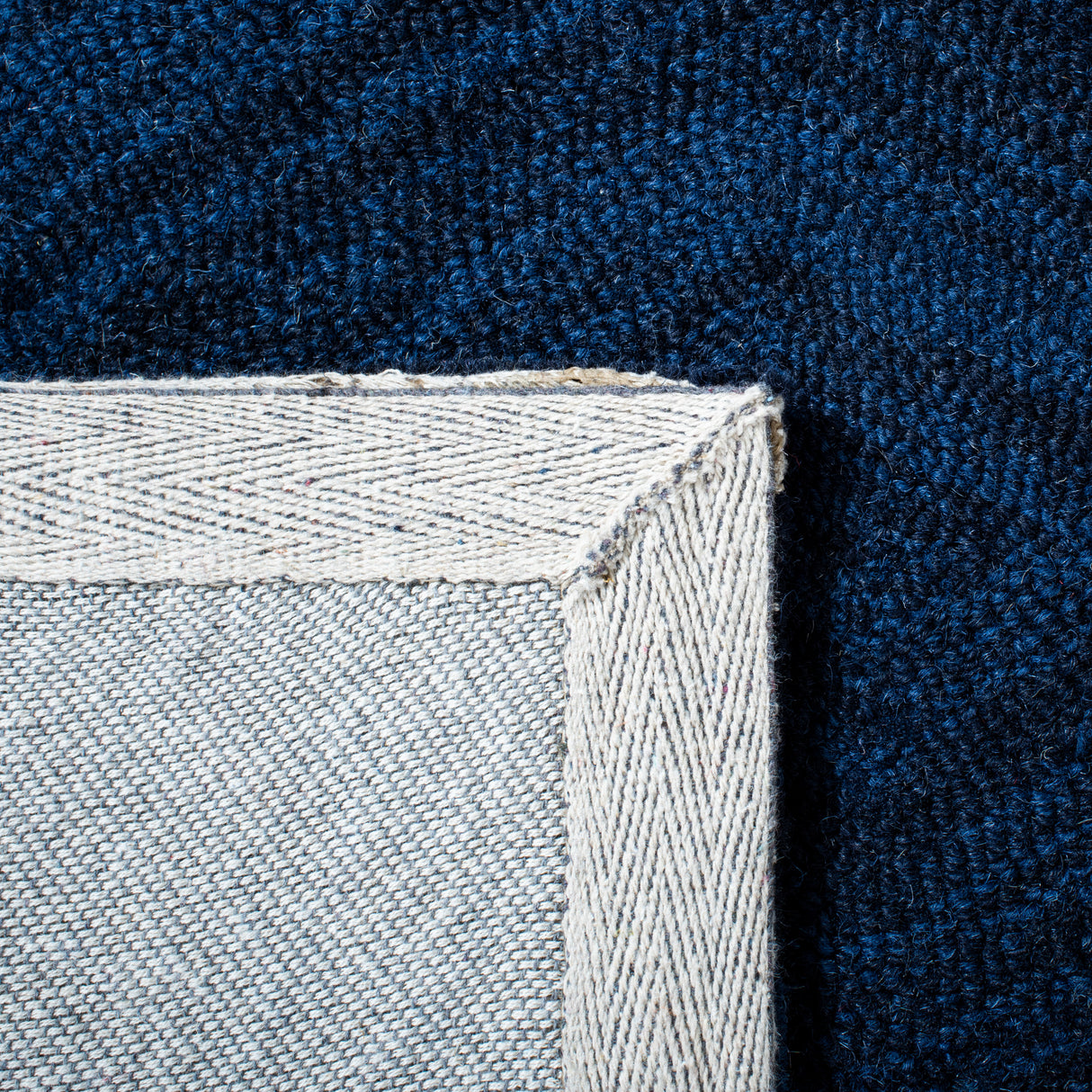 Safavieh Metro Met125M Blue Rugs.