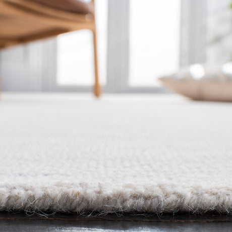Safavieh Metro Met152A Ivory Rugs.