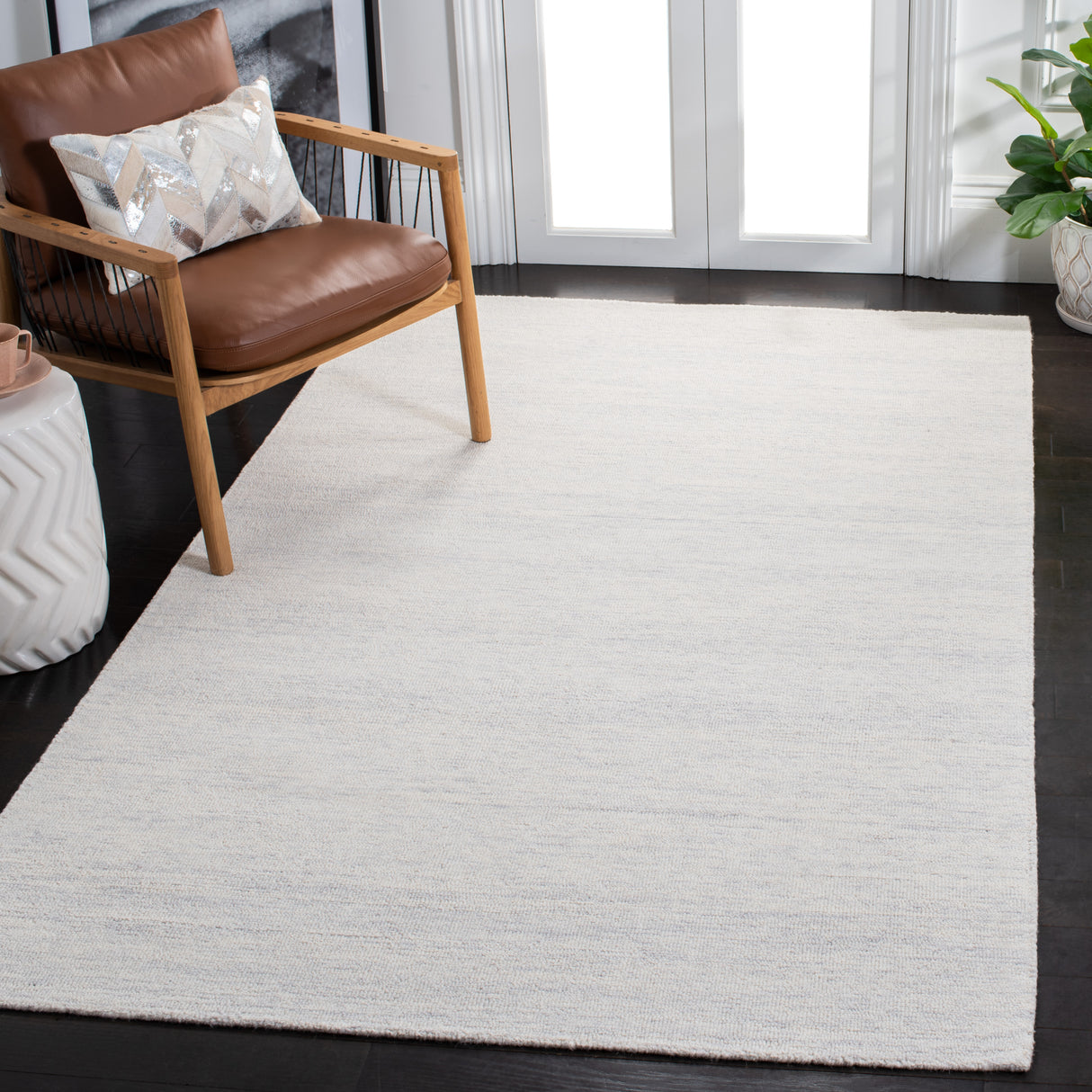 Safavieh Metro Met152A Ivory Rugs.