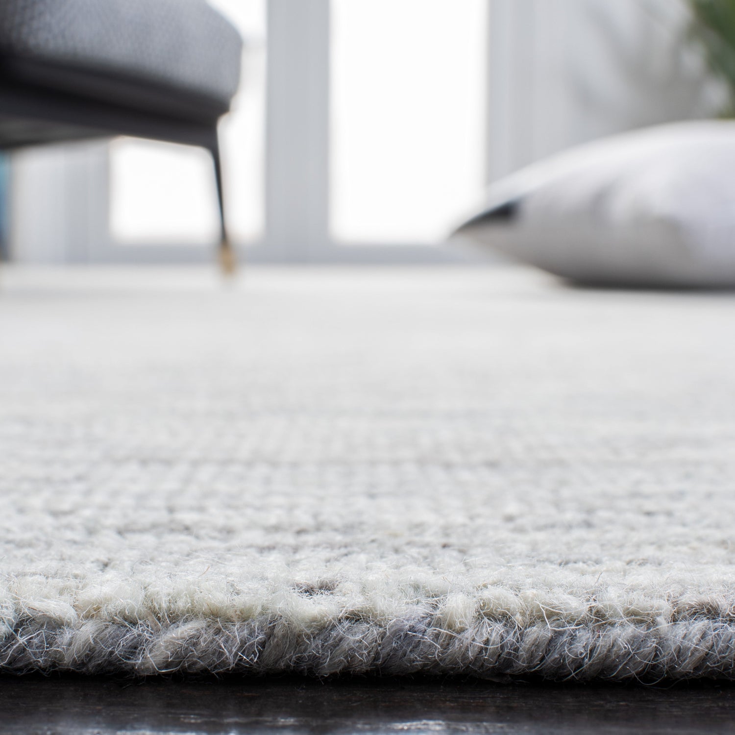 Safavieh Metro Met152W Sage/Ivory Rugs.
