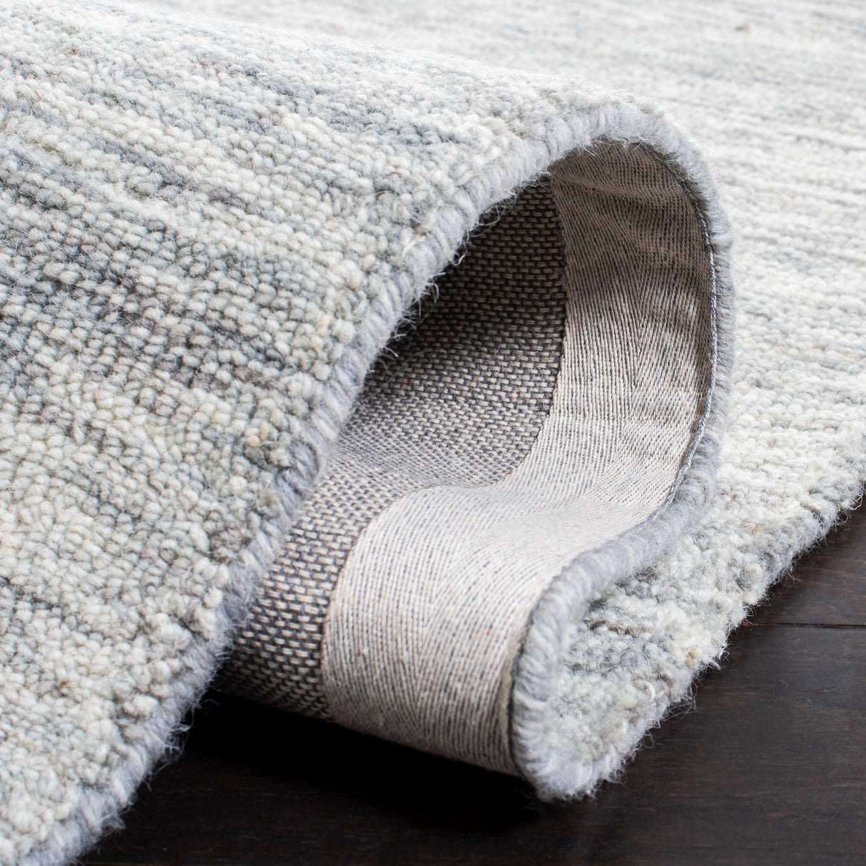 Safavieh Metro Met152W Sage/Ivory Rugs.