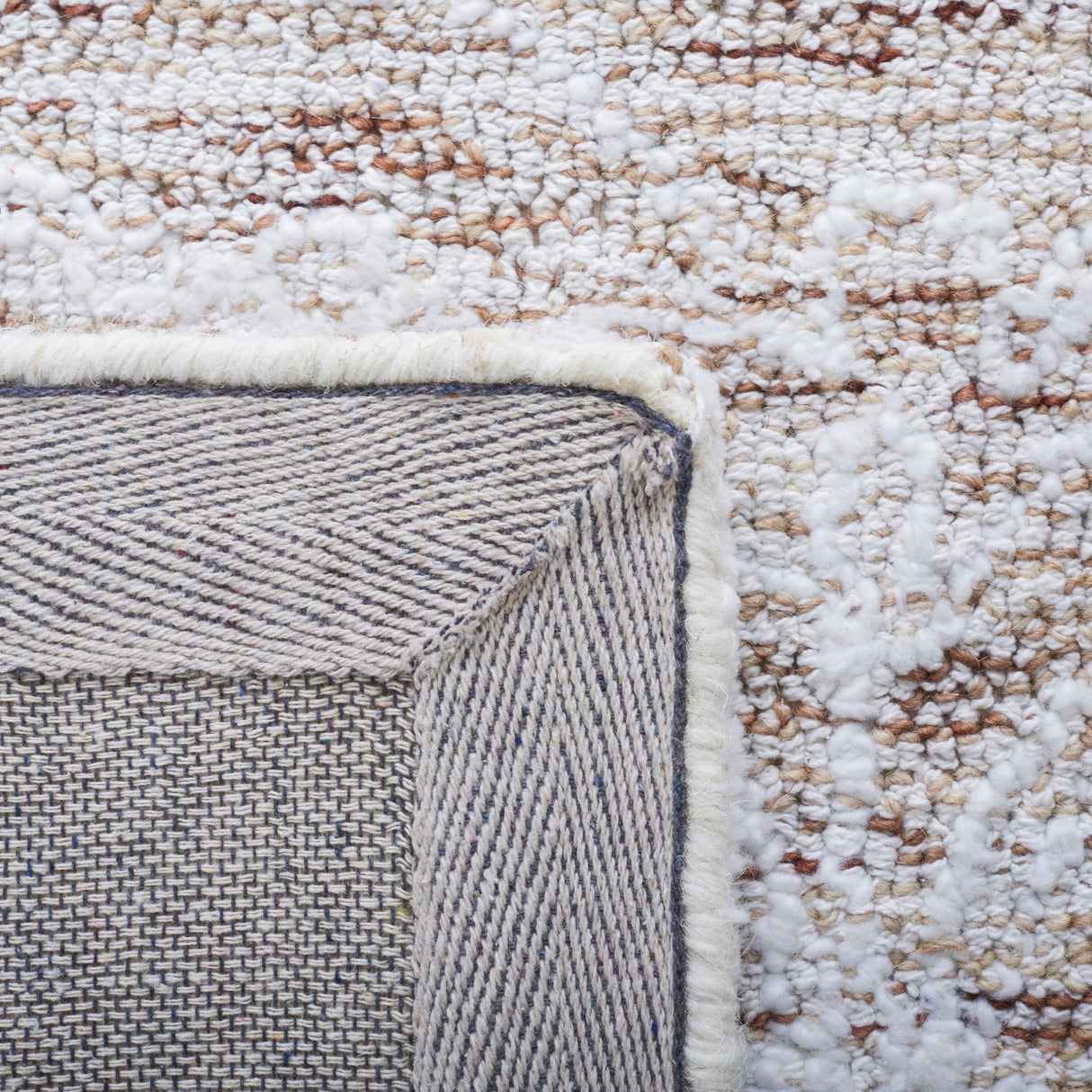 Safavieh Metro Met158B Ivory/Beige Rug.