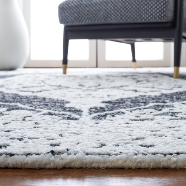 Safavieh Metro Met159Z Ivory/Black Rug.
