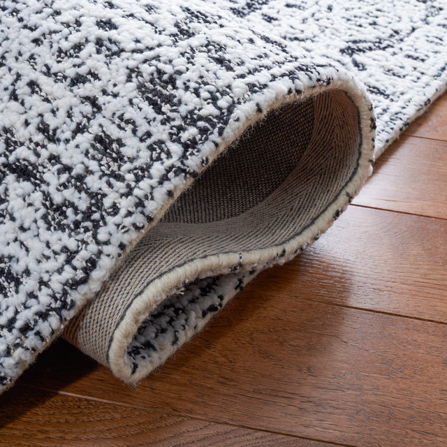 Safavieh Metro Met159Z Ivory/Black Rug.