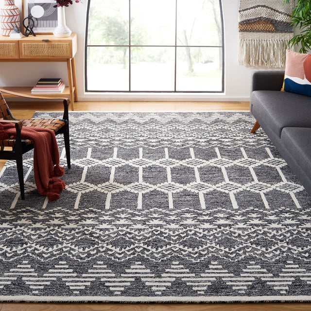 Safavieh Metro Met253Z Black/Ivory Rug.