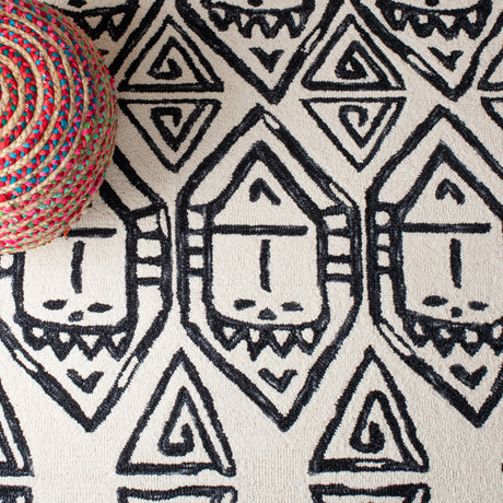 Safavieh Metro Met404Z Black/Ivory Rugs.
