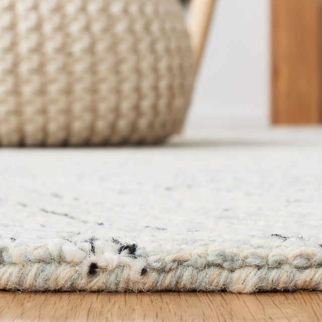 Safavieh Metro Met451L Light Blue/Ivory Rug.